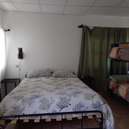 Hostal Los Faroles Chicoana Luaran gambar