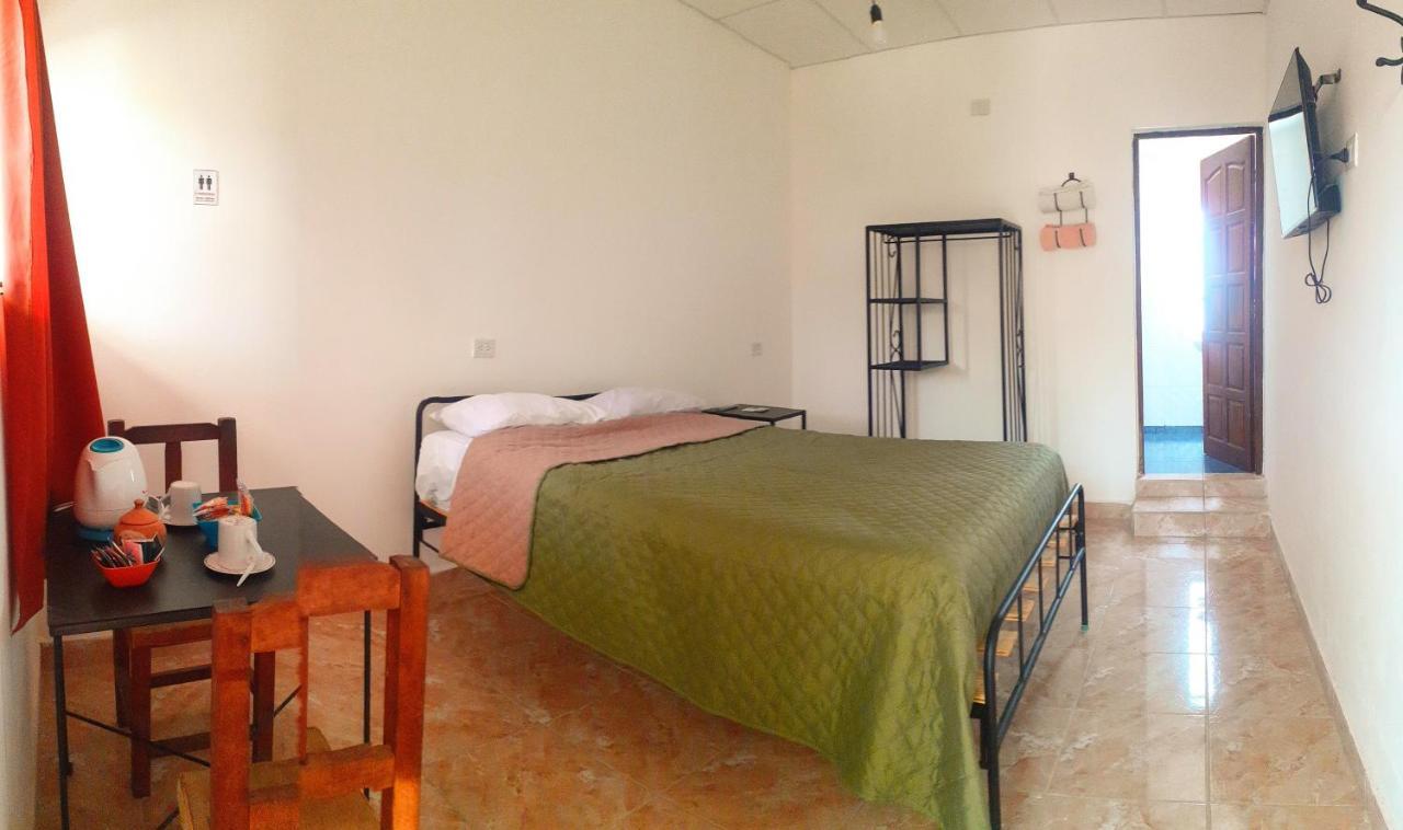 Hostal Los Faroles Chicoana Luaran gambar