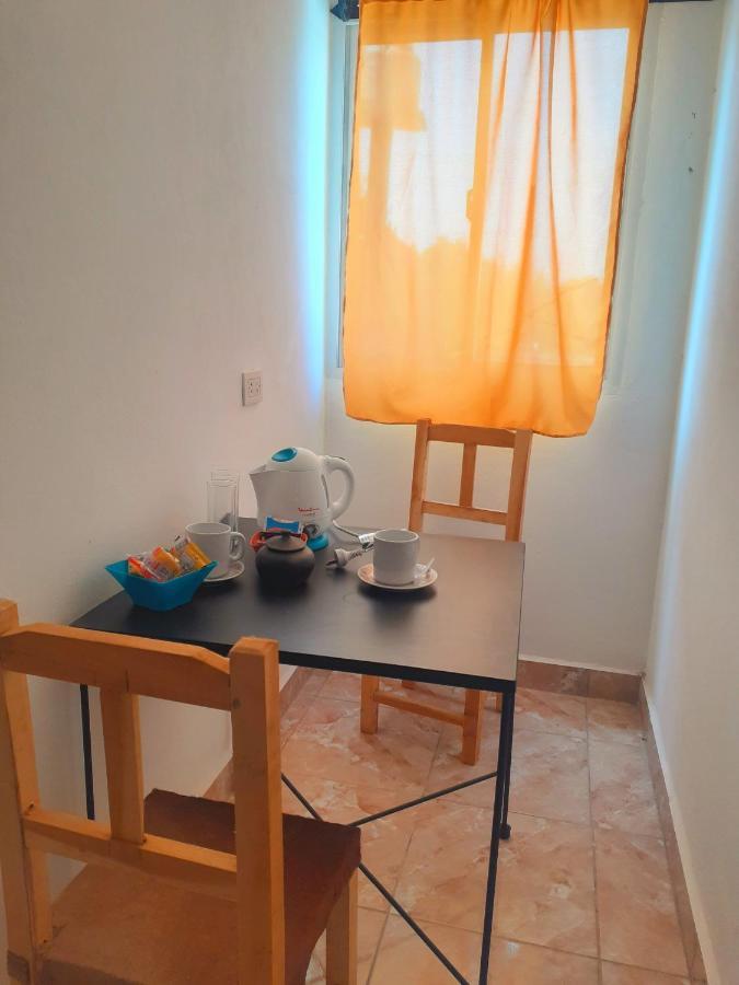 Hostal Los Faroles Chicoana Luaran gambar